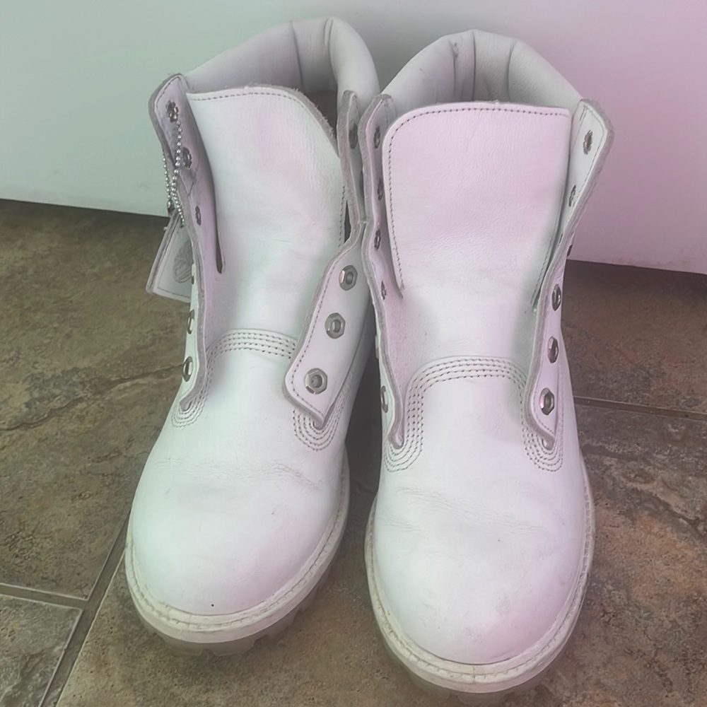 All white timberland with silver accents